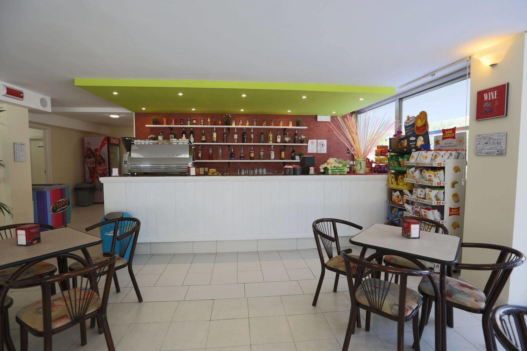 Hotel Marina Beach - Azzurro Club Ravenne Extérieur photo